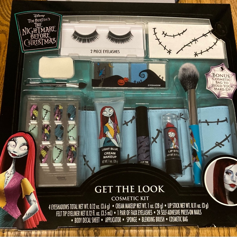 New Nightmare before Christmas Makeup Set.  Sold - Picture 5 of 13